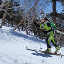 登って、滑って、また登る！？あなたの知らない山岳スキーレースの世界。