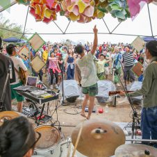 梅雨明け間近。海沿いのキャンプ場で開催されるあわのネで、夏フェスをいち早くキャッチ！