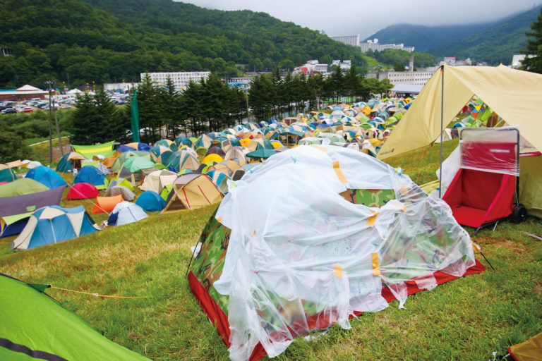 ２万人が利用！ フジロックの巨大テントビレッジ滞在ハウツー キャンプ編（後編）